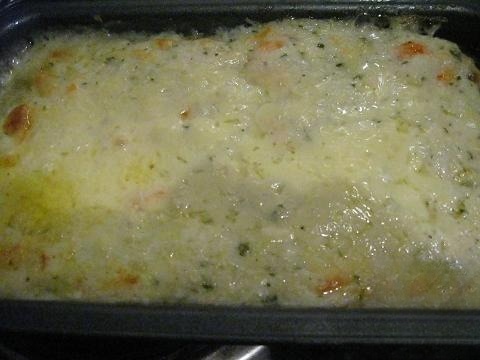 Fish baked with spinach