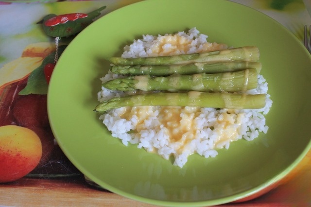 Спаржа на цитрусовом пару