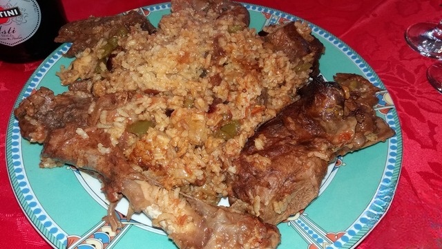 Elk meat with rice and dried fruit