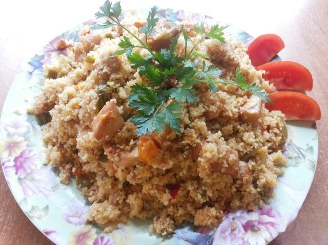 Couscous with vegetables and chicken