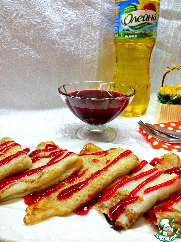 Pancakes with cranberry sauce