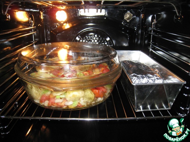 Baked meat in the sauce