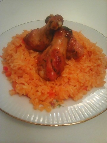 Куриные крылышки с овощами и рисом