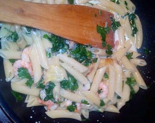 Паста с кабачком, петрушкой и креветками