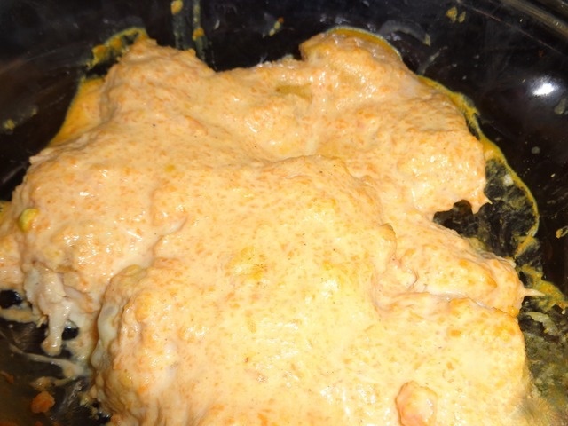 Chicken rolls with shrimp and pumpkin sauce