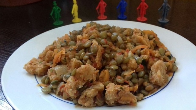 Chicken stewed with lentils
