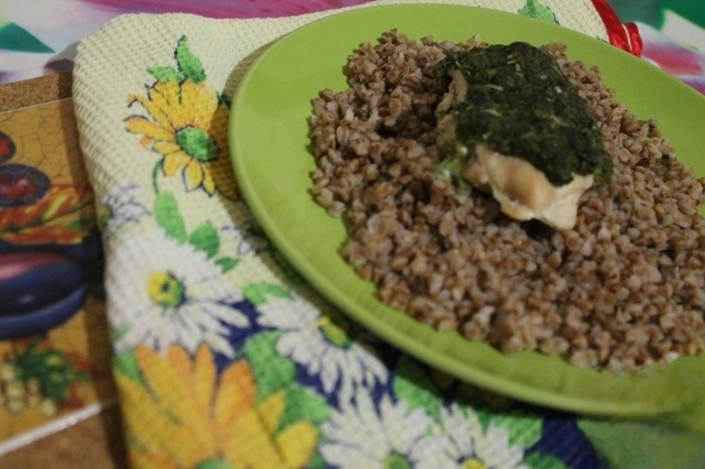 Chicken fillet with spinach