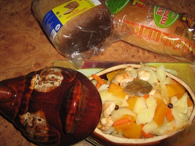 Chicken with pumpkin and potatoes