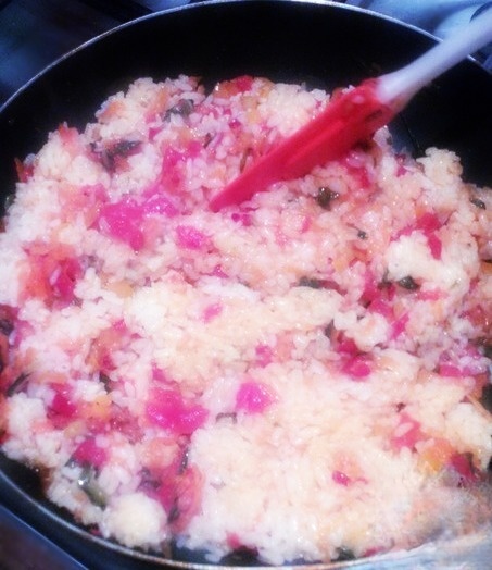 Жареный рис с овощами