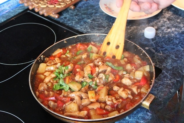 Chicken with pineapple