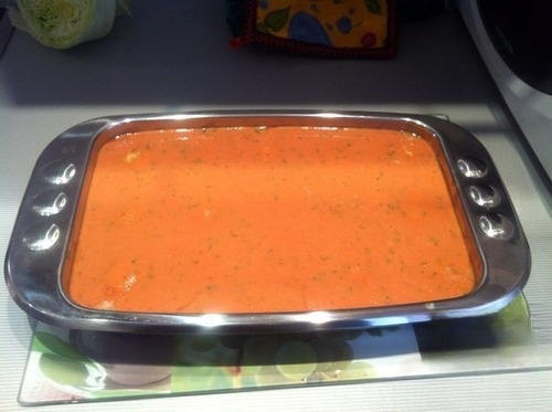 Chicken meatballs with bulgur in tomato sauce