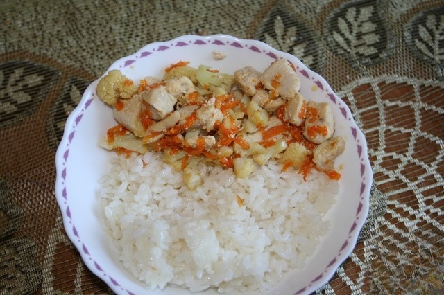 Рис с курицей и овощами