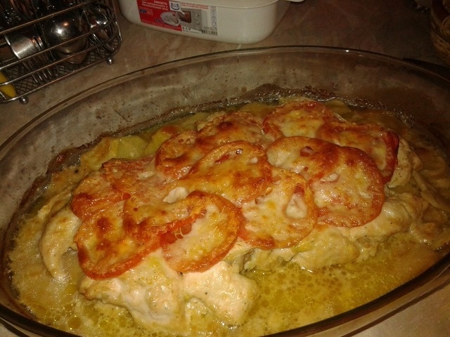 Куриная грудка на картофельной подушке