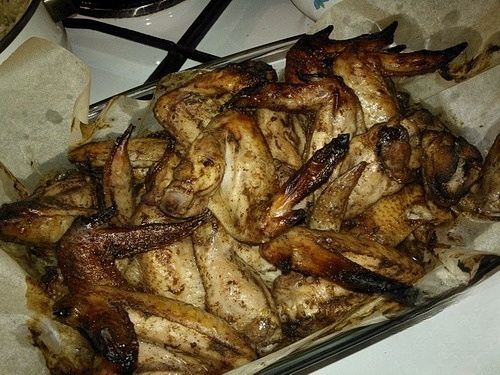 Wings in honey-tomato marinade